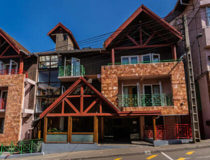 palissandre-hotel-front-facade