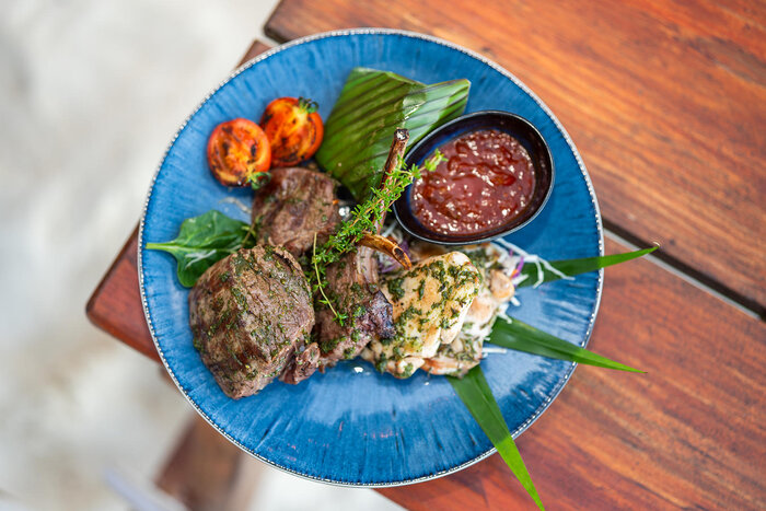 Cedarberg Travel | Hilton Labriz Resort & Spa