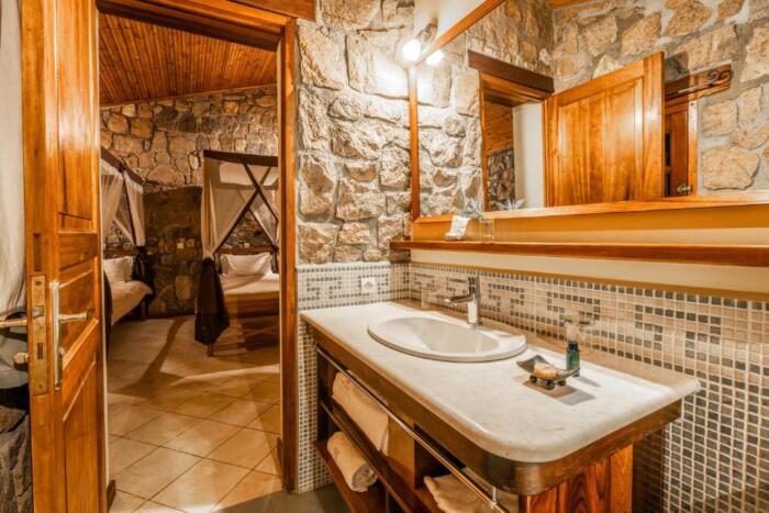Cedarberg Travel | Relais de la Reine