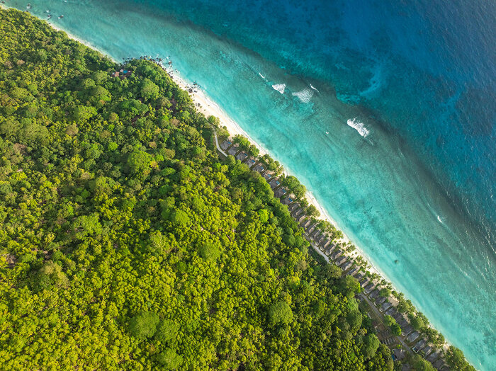 Cedarberg Travel | Hilton Labriz Resort & Spa