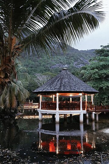 Cedarberg Travel | Hilton Labriz Resort & Spa