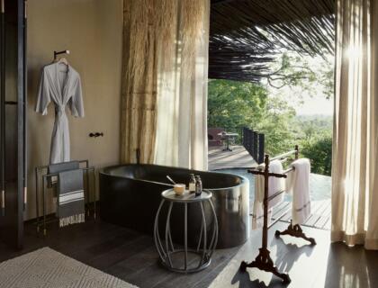 Vista Suite Bath View