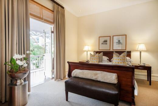 Quarters Hotels