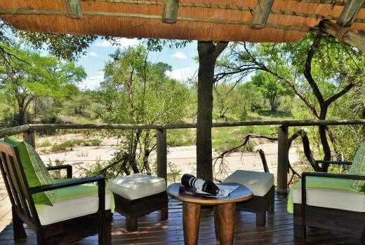 Rhino Post Safari Lodge