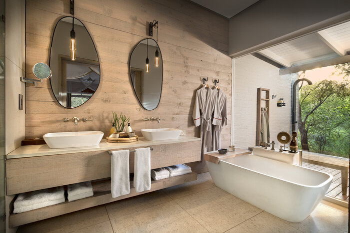 Cedarberg Travel | Morukuru Family - Morukuru River House, Owners & Farmhouse