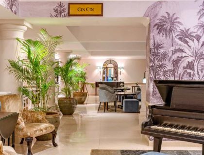 Fairmont-Norfolk-pano-lounge
