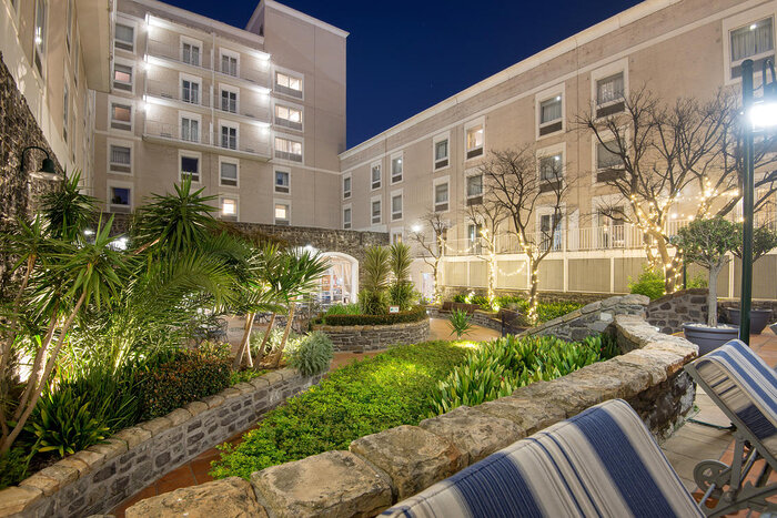 Cedarberg Travel | Commodore Hotel