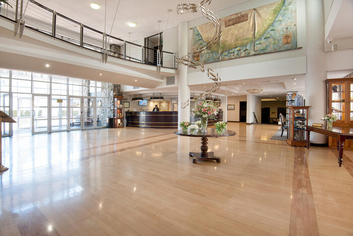 Cedarberg Travel | Commodore Hotel