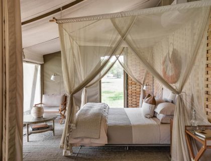 singita_sabora_tented_suite_bedroom