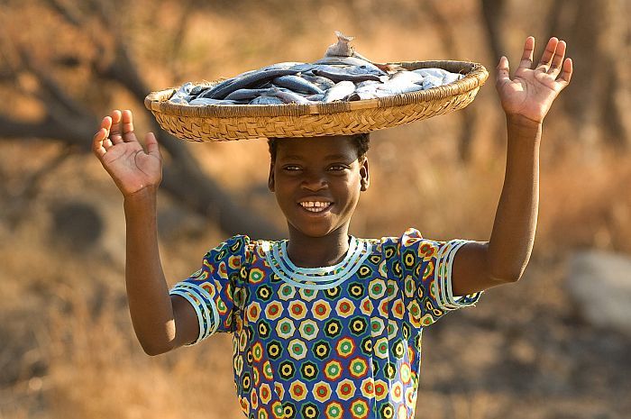 Cedarberg-Africa-Lake-Malawi-Pumulani-girl