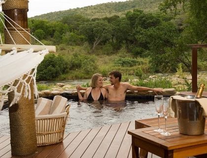 Amakhosi-Safari-Lodge-superior-suite-pool
