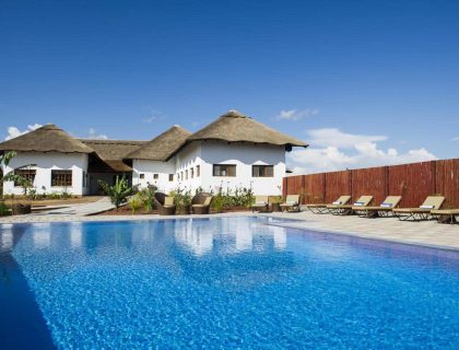 Farm_House_Valley_-_Swimming_pool