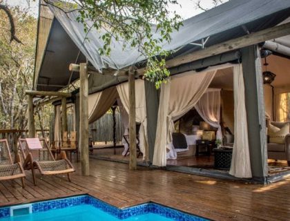 Rhino-Sands-accommodation-luxury-tent-exterior
