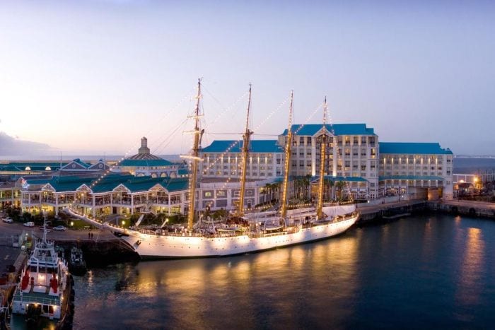 Table-Bay-Hotel-exterior-yacht