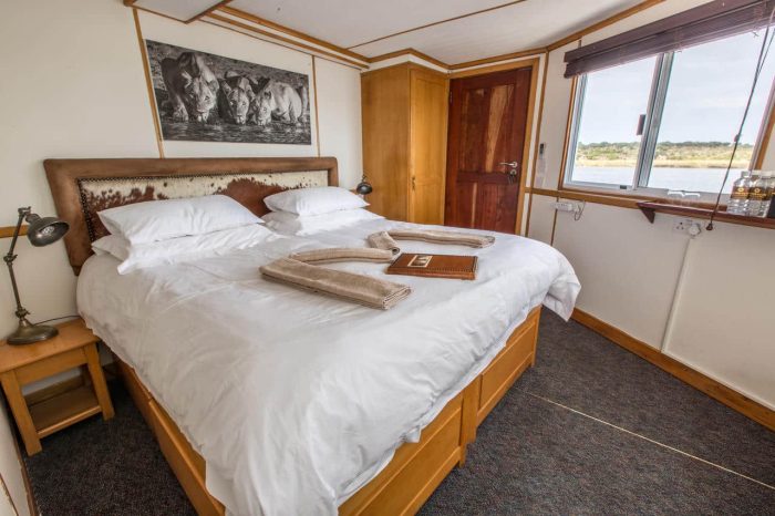 Cedarberg Travel | Pangolin Voyager Houseboat