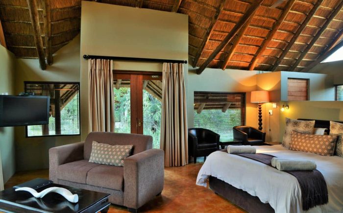 Cedarberg Travel | Black Rhino Game Lodge