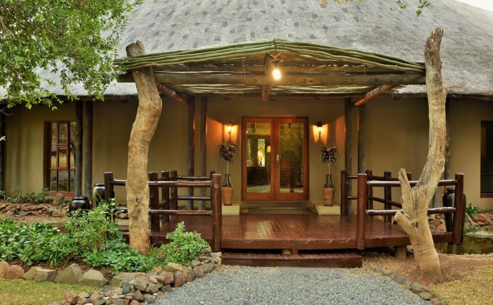 Cedarberg Travel | Black Rhino Game Lodge