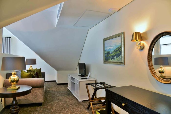 Cedarberg Travel | The Winchester Hotel