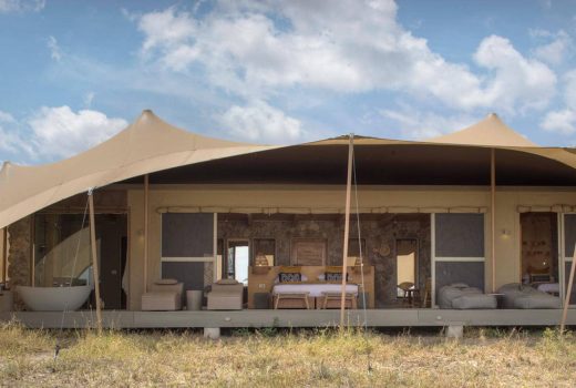 Namiri Plains Camp