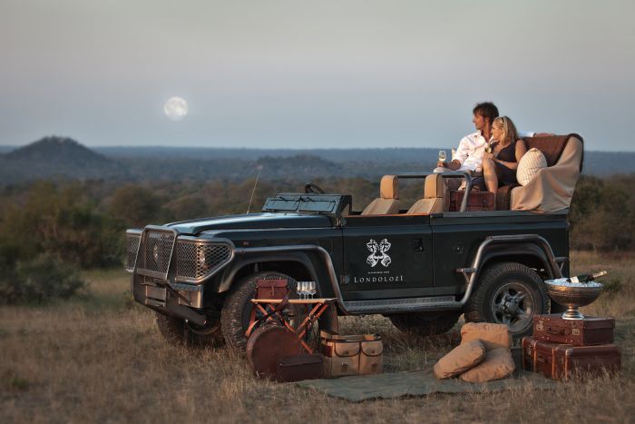 Cedarberg-Africa-Honeymoon-vehicle--onscreen 700