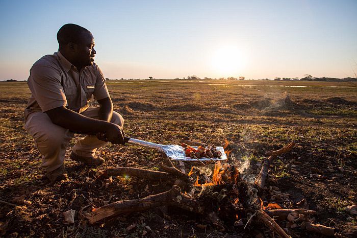 Kafue-Shumba-Camp-bush-breakfast