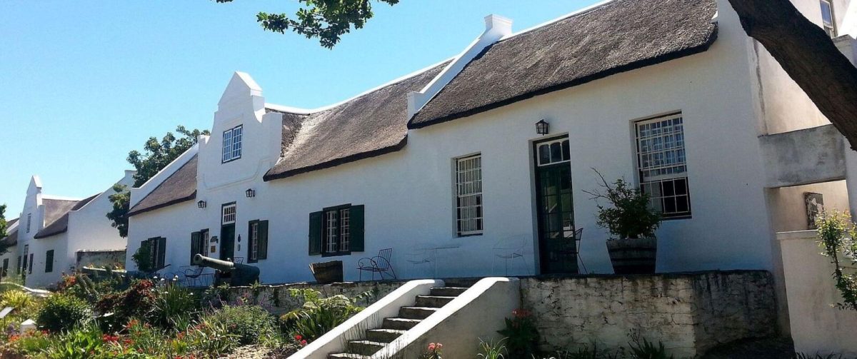 Winelands - Tulbagh street by Andrew Hall, Wikicommons