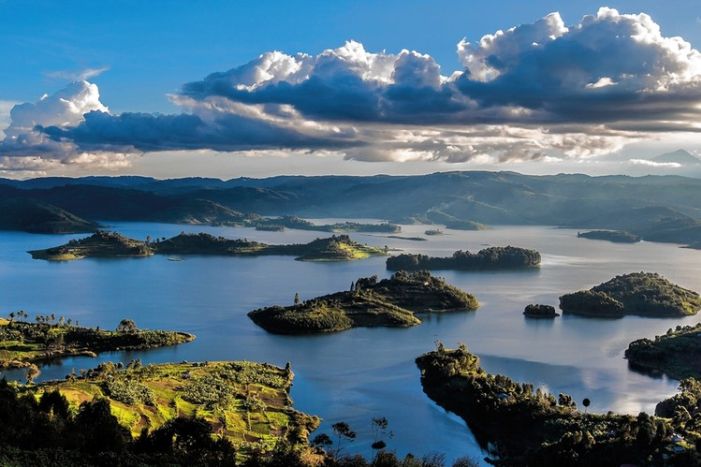 Lake Bunyoni, Mgahinga National Park