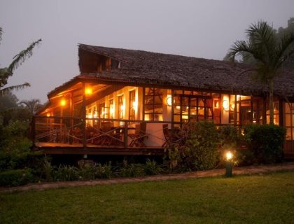 Nature-lodge-sunset-exterior