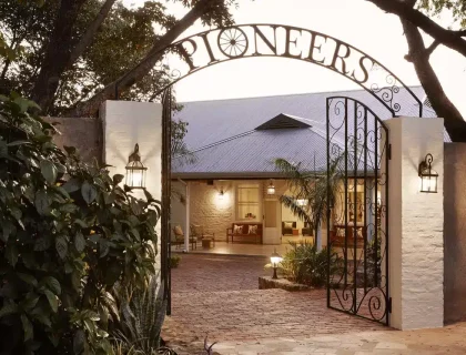pioneers_01_high