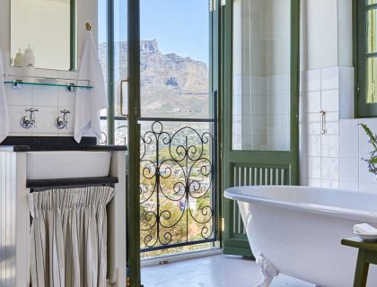 Dorp Hotel Bathroom