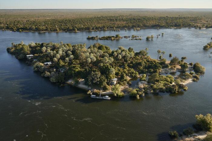 Cedarberg Travel | Victoria Falls River Lodge - Island Treehouse Suites