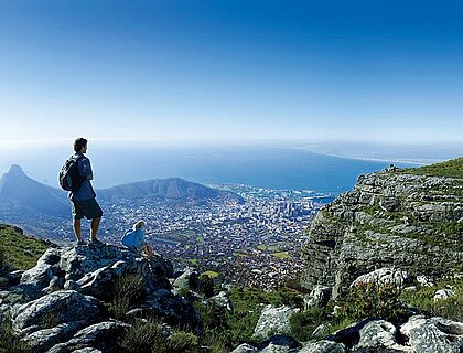 Cape Town holidays - Hiking on the top of Table Mountain