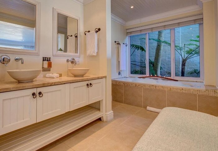 Cedarberg Travel | Amanzi Island Boutique Hotel