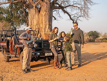 Easter family safaris - sundowner drinks