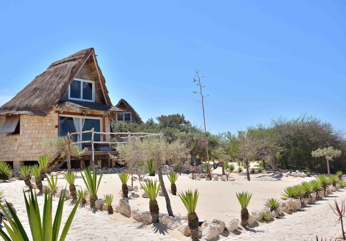 Cedarberg Travel | Anakao Ocean Lodge