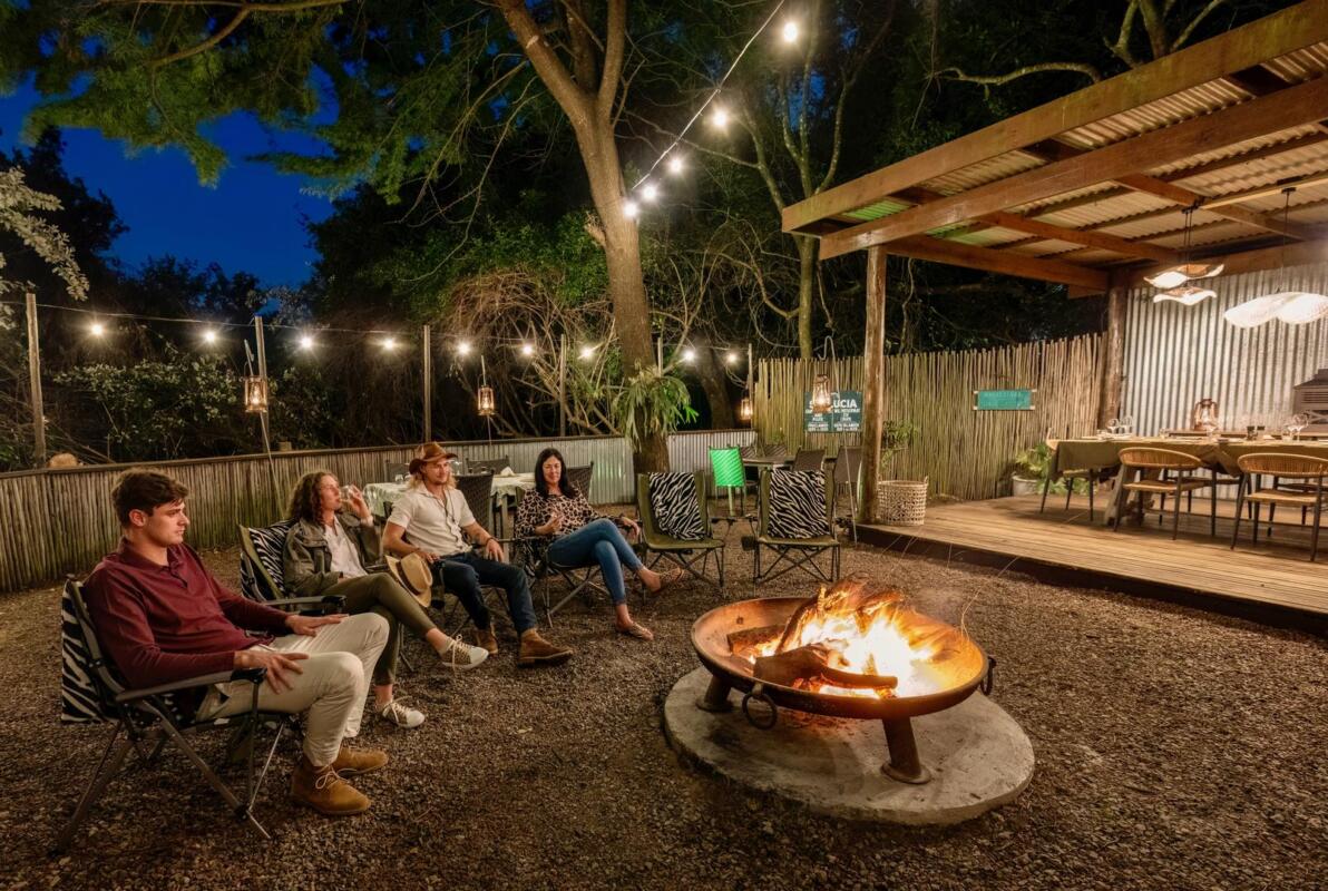 Cedarberg Travel | Makakatana Bay Lodge