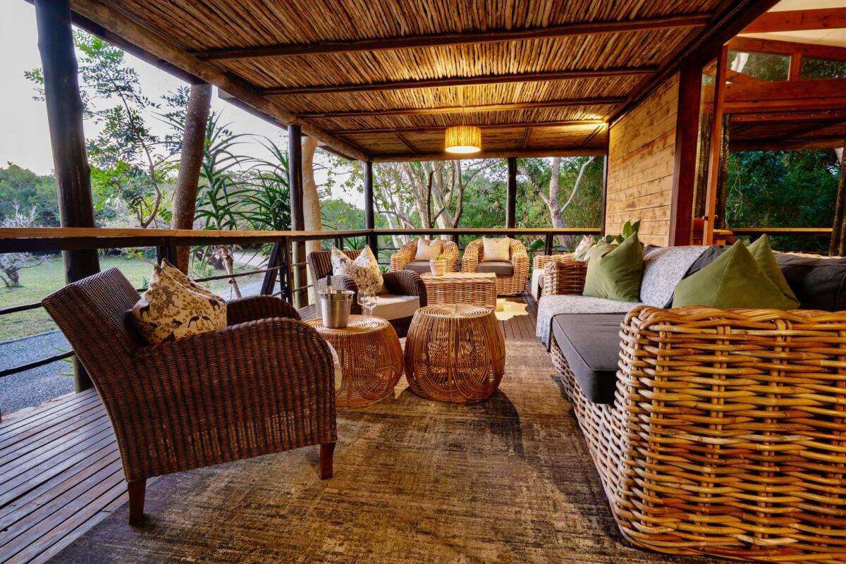 Cedarberg Travel | Makakatana Bay Lodge
