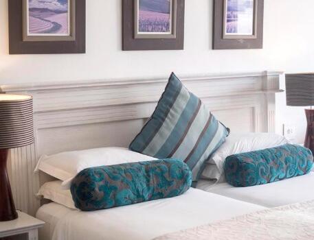 Ground Floor Pool Facing