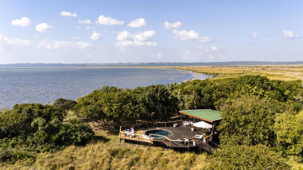 Cedarberg Travel | Makakatana Bay Lodge