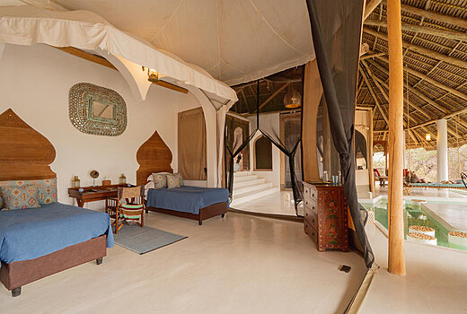 Poolside Family Suite