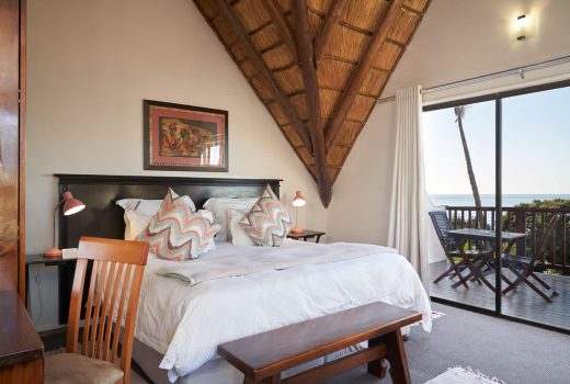 Dolphin Room (Front Row Sea View)