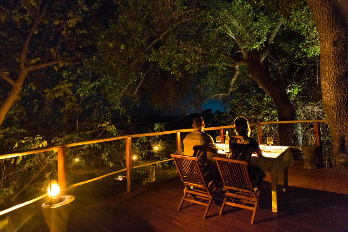 Cedarberg Travel | Sindabezi Island Lodge