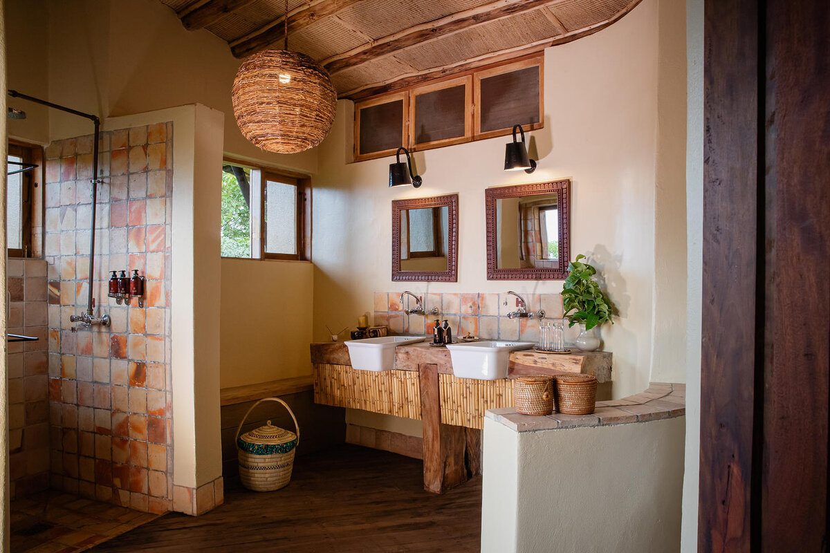 Cedarberg Travel | Kyambura Gorge Lodge