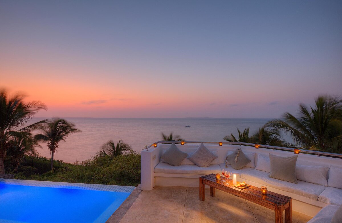 Cedarberg Travel | Santorini Mozambique