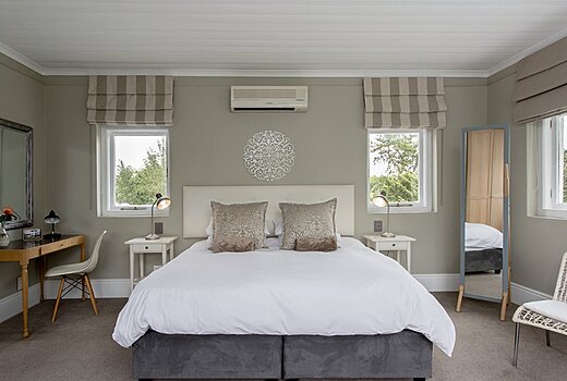 Mountain View - King