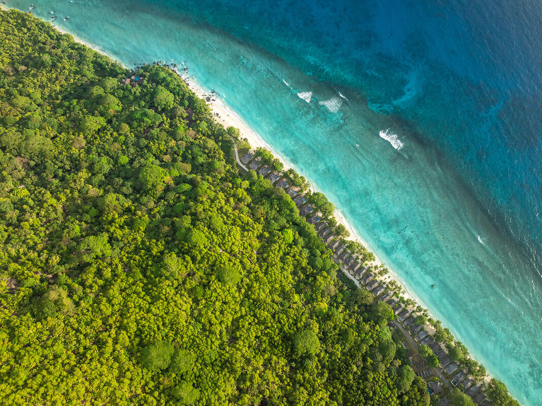 Cedarberg Travel | Hilton Labriz Resort & Spa