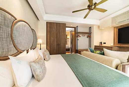 Family Pool Villa