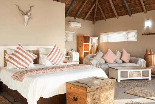 Honeymoon Suite (Front Row Sea View)