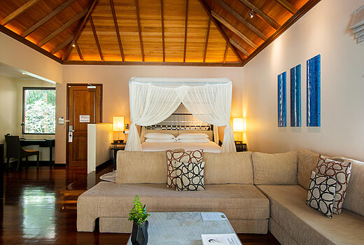 King Deluxe Beachfront Pool Villa