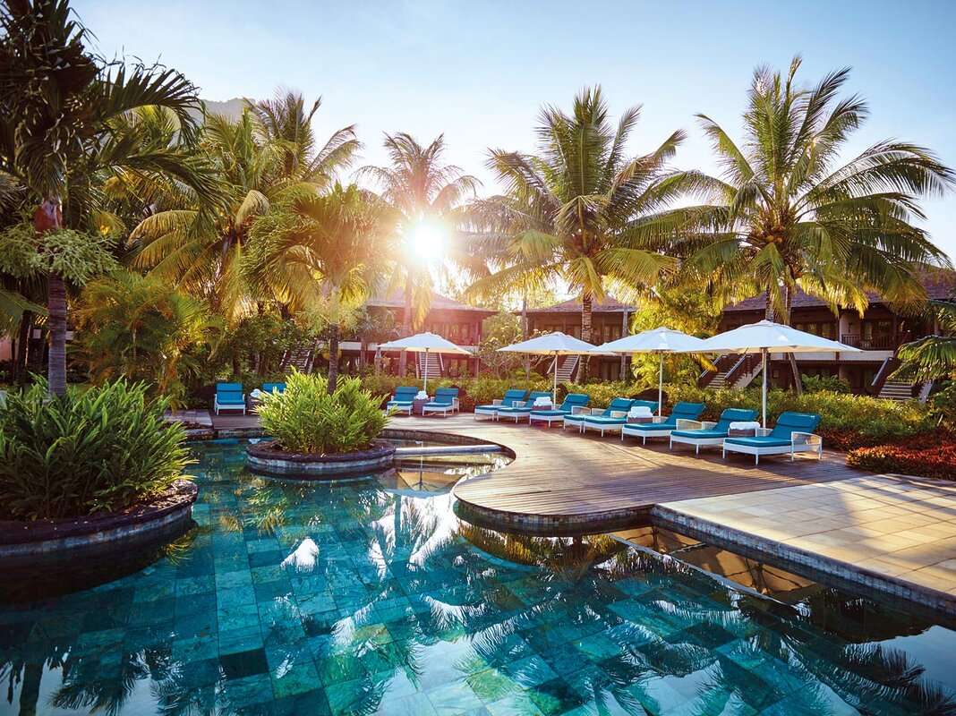 Cedarberg Travel | LUX Le Morne Hotel